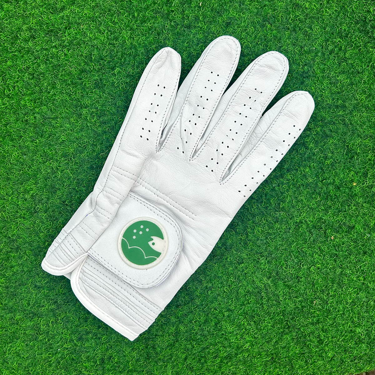 golfhanska valkoinen