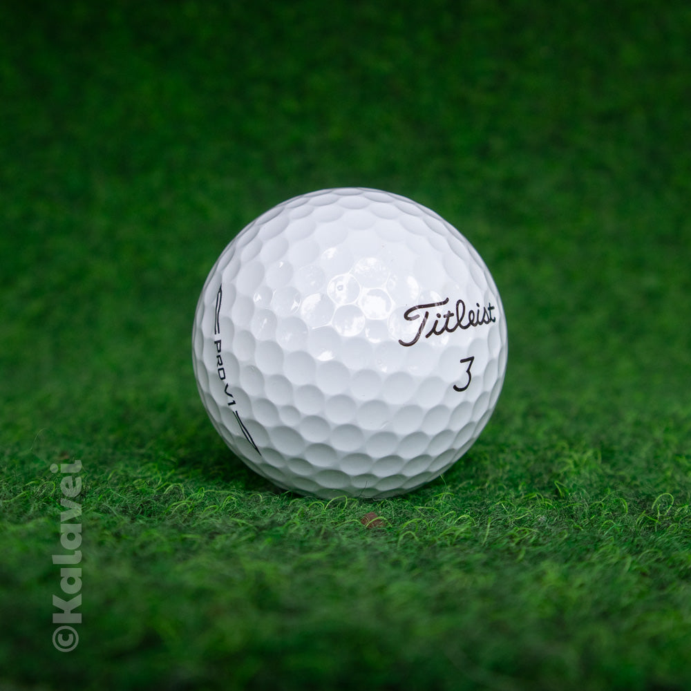 Titleist Pro V1 golfpallo 2023