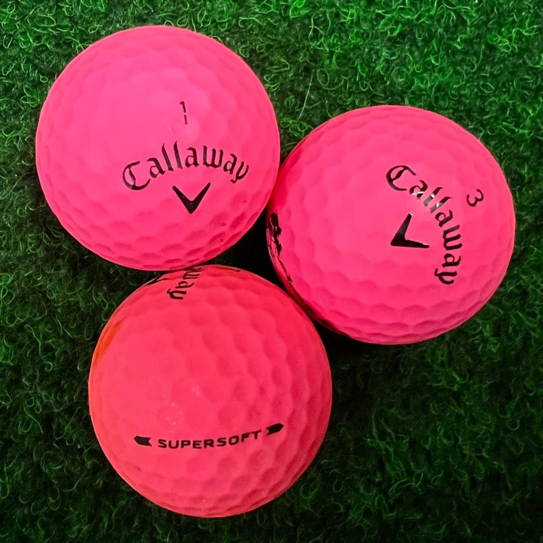 pinkki supersoft matta golfpallo