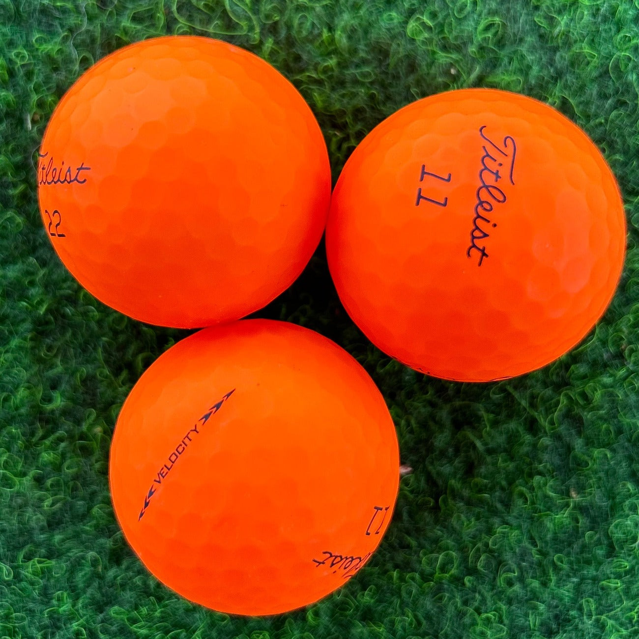 Titleist velocity oranssi matta golfpallo
