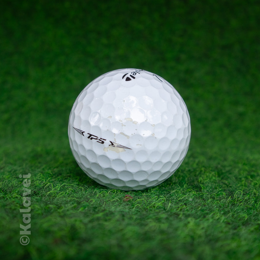 TaylorMade TP5 2021 golfpallo