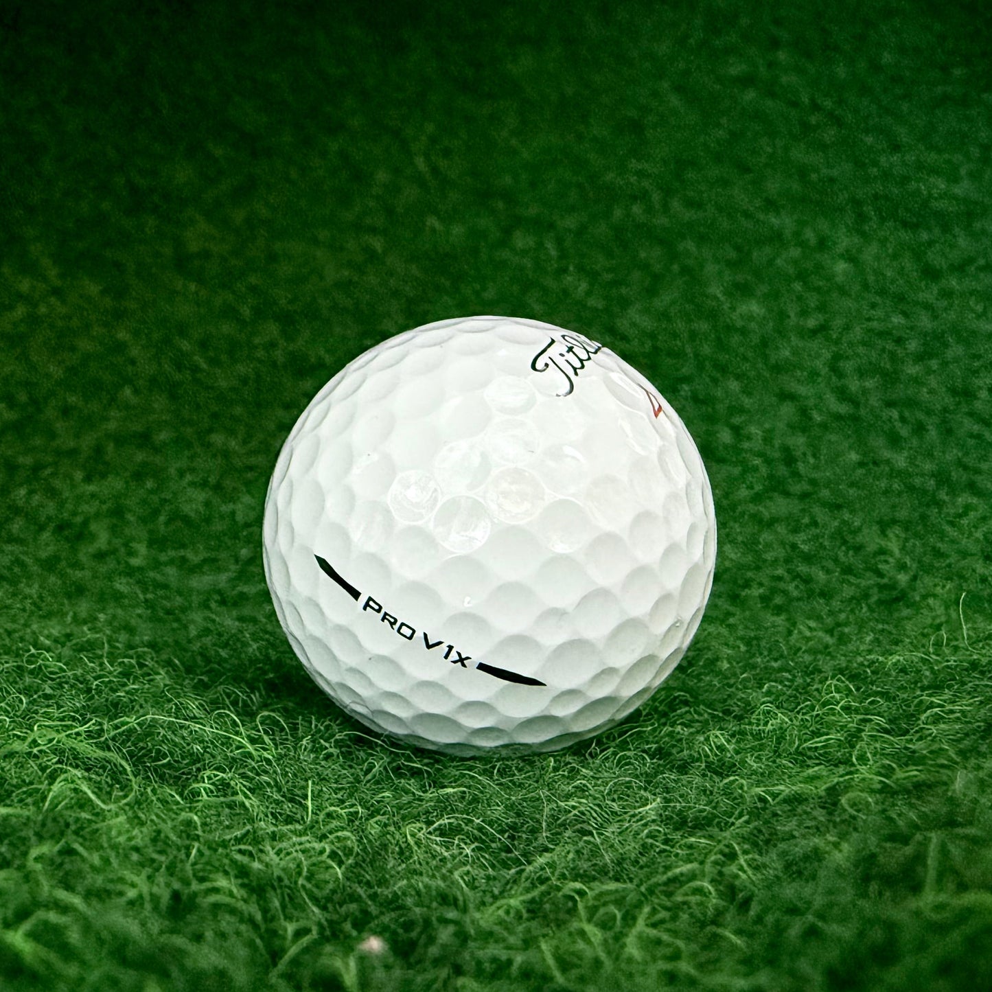 titleist_pro_v1x_2025_alba_golfpallo